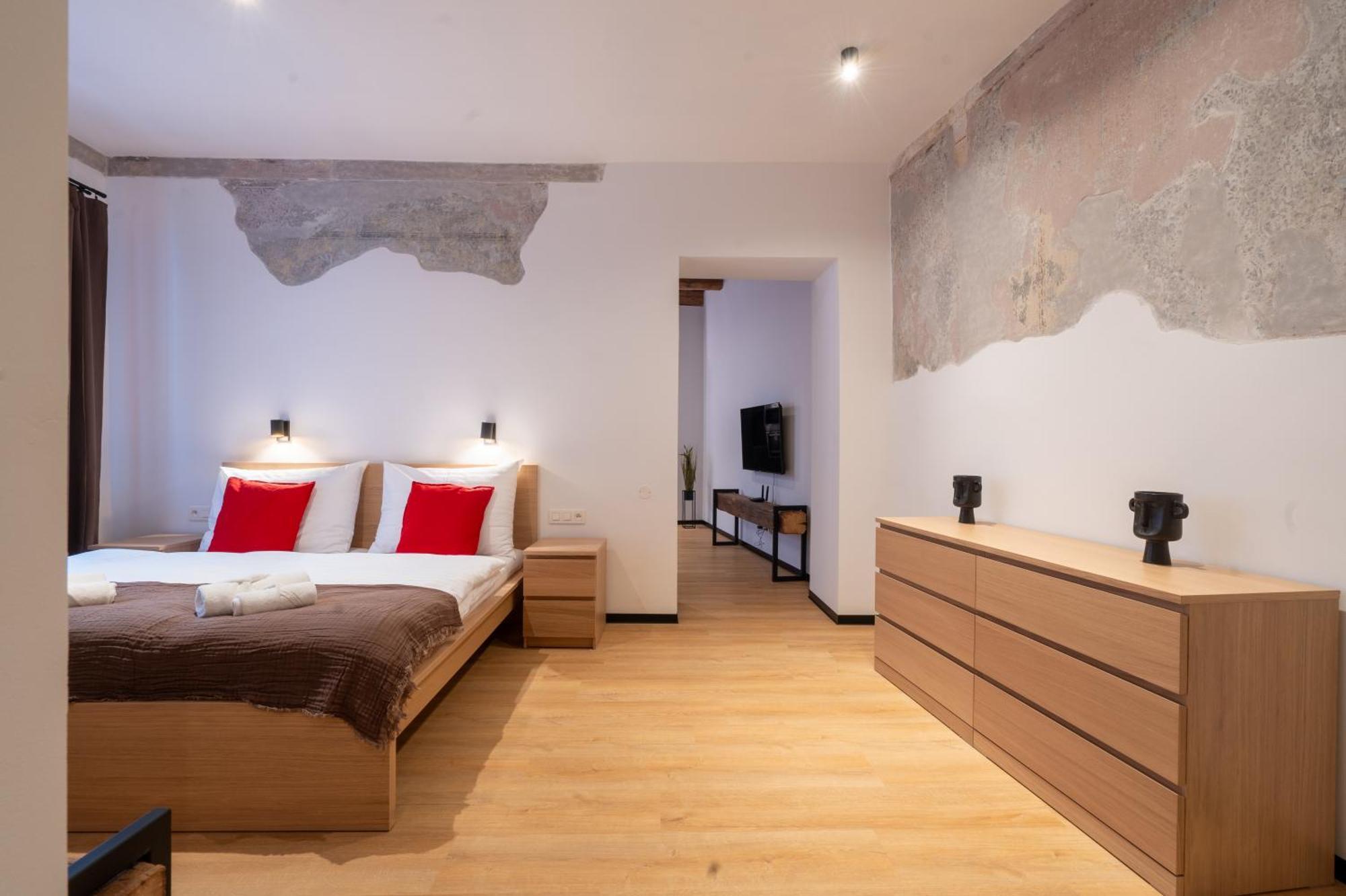 Hviezdoslavova Apartments, Trnava Centre, Parking Available מראה חיצוני תמונה