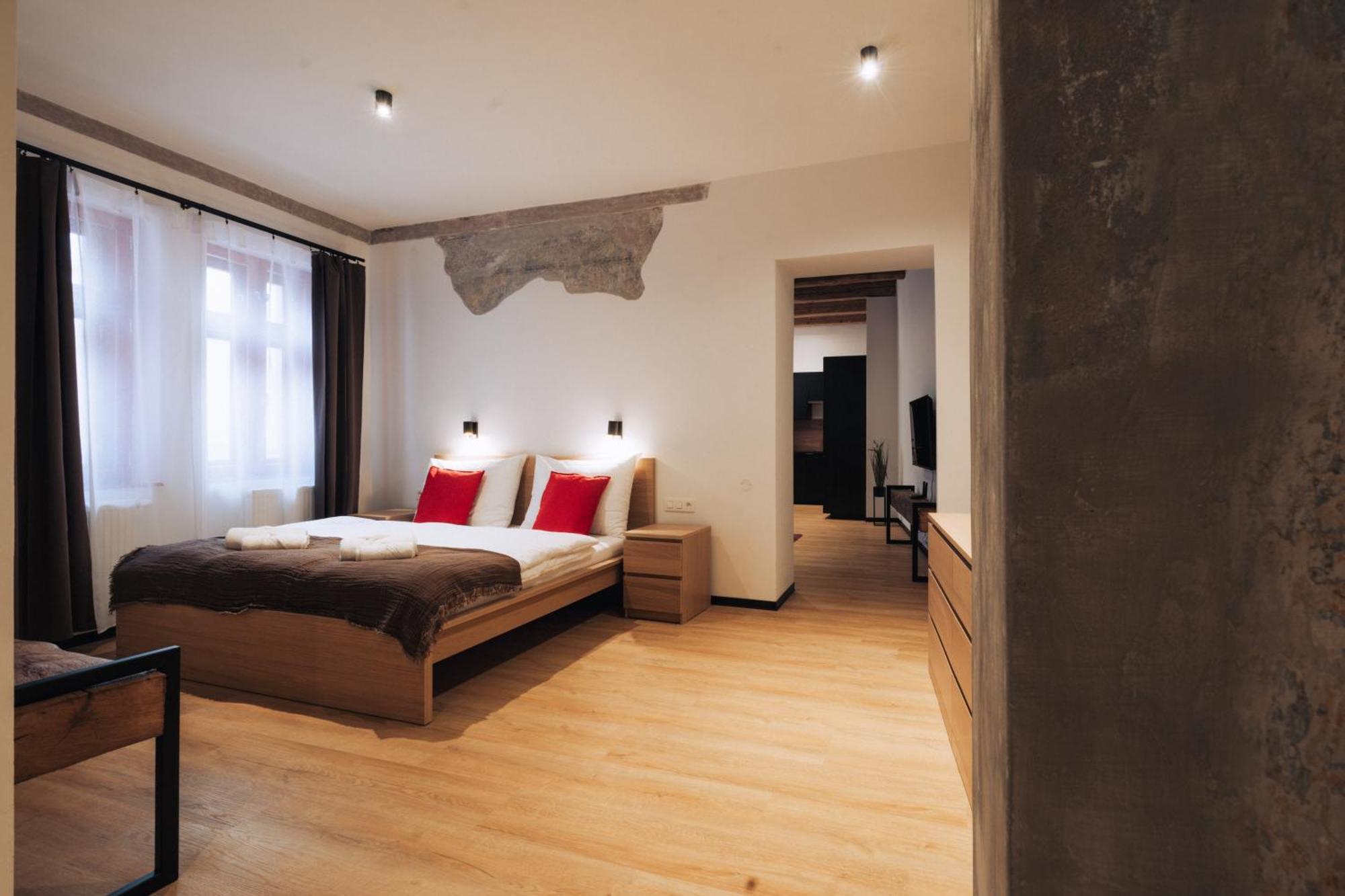 Hviezdoslavova Apartments, Trnava Centre, Parking Available מראה חיצוני תמונה