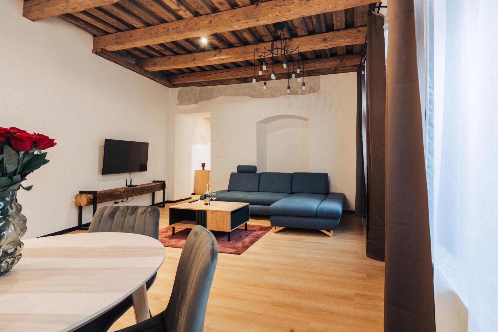 Hviezdoslavova Apartments, Trnava Centre, Parking Available מראה חיצוני תמונה
